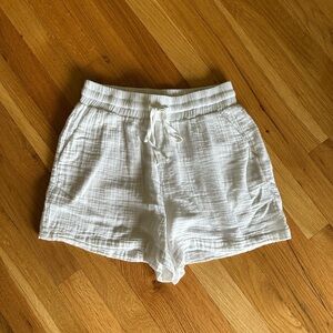 Elan White Casual Shorts NWOT